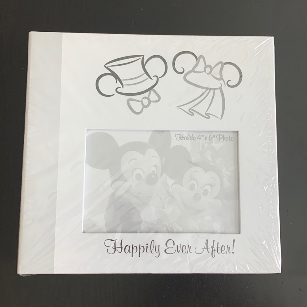 Disney Happily Ever After Wedding Photo Album. New with tags and wrapped